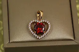 Кулон Xuping Jewelry обідок серце з червоним каменем 1,5 см золотистий