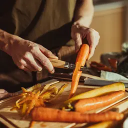 Овочечистка Fiskars Folken з фіксованим лезом (1075683) - мініатюра 3