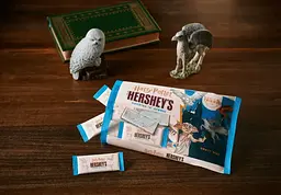 Шоколадні батончики Hershey's Halloween Cookies 'n' Creme Harry Potter 268 г - мініатюра 4