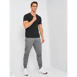 Футболка Kappa T-shirt Mezza Manica Scollo V K1315 Nero чорний XL (8052394816318) - мініатюра 3
