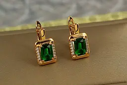 Сережки Xuping Jewelry фейлетон із зеленим каменем 1,5 см золотисті