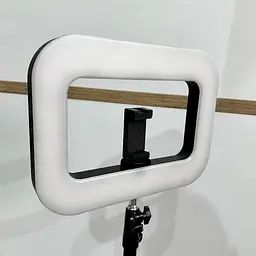Студійна LED Лампа RGB U200 ємністю 4000mAh 3 кріплення для смартфона типу Cold Shoe потужністью 20вт
- мініатюра 6