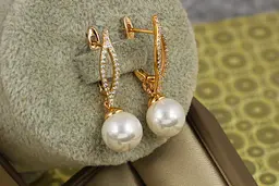 Сережки підвіски Xuping Jewelry з перлами Кассіопея 3,3 см золотисті - мініатюра 2