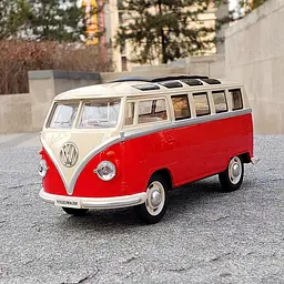 
Машинка металева Volkswagen T1 1:30 АВТОПРОМ світло звук двері 68356