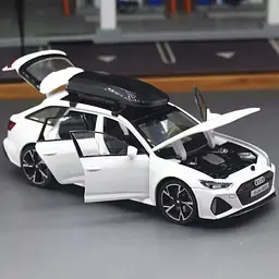 Колекційна металева модель автомобіля АвтоЕксперт Audi RS6 з додатковим багажником на дах, інерцією, світлом та звуком 1:32 - мініатюра 5