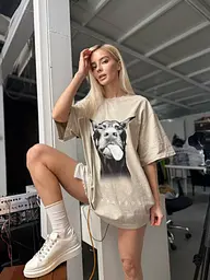 Футболка жіноча тай-дай з принтом Doberman 20346 бежева - мініатюра 2
