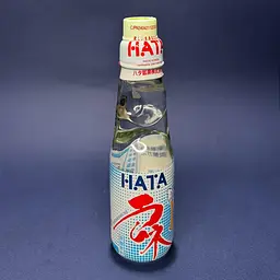 Японський сильногазований напій Рамуне зі смаком класичного лимонаду Hata 200 мл