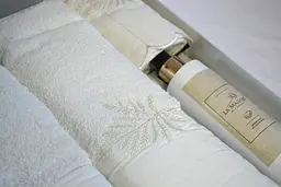 Подарунковий набір рушників з парфумом Meor La Maison pbe0051103 - мініатюра 4