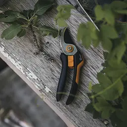 Секатор Fiskars Solid P321, M, Bypass до 20 мм (1057162) - мініатюра 4