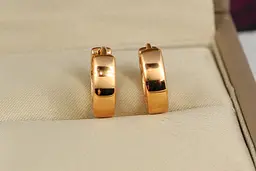 Сережки Xuping Jewelry кільця з малюнком крокрені горизонтальні смужки 1,4 см золотисті - мініатюра 4