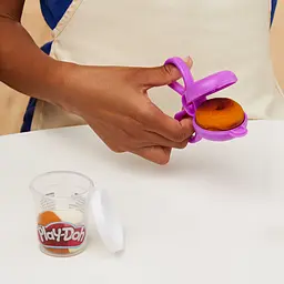 Набір для творчості Play-Doh з масою для ліплення Маленький кухонний набір Lil Sweet Playset (F3159_F3464) - мініатюра 17