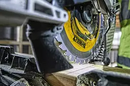 Пила торцювальна акумуляторна DeWalt без АКБ та ЗП DCS727N - мініатюра 6