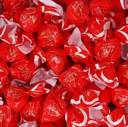 Шоколадні цукерки Lindt Chocolate Fioretto Minis Strawberry 115г - мініатюра 4