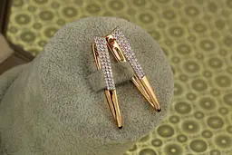 Сережки Xuping Jewelry стрілки з каменями завужені знизу 3,7 см золотисті - мініатюра 2