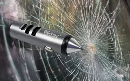 Автомобільний зарядний пристрій Bottari Charger-Volt 2xUSB 1xType C 3.4A з функцією аварійного молотка (30213-IS) - мініатюра 3