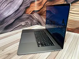 Ноутбук Apple MacBook Pro 16" 2019 i7-9750H/32GB/512GB (C02DR63VMD6R) Б/в - мініатюра 3