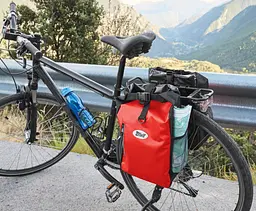Велосумка на багажник з дощовиком 20 L Сrivit IAN326433-2 Червона