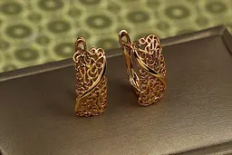 Сережки Xuping Jewelry вигнутий прямокутник із візерунком змійка 1.8 см золотисті