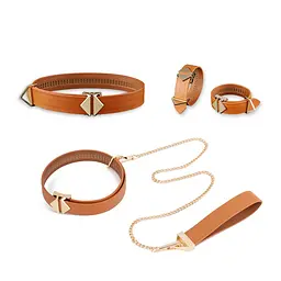 Сумка для секс-іграшок LOCKINK Mysterious Square Kink Bag, коричнева, набір для бондажу в комплекті - мініатюра 2