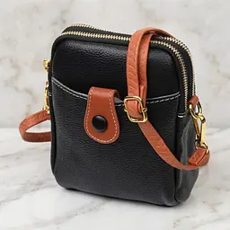 Зручна сумка трапеція для жінок з натуральної шкіри Vintage 22269 чорна