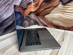 Ноутбук Apple MacBook Pro 16" 2019 i7-9750H/32GB/512GB (C02DR63VMD6R) Б/в - мініатюра 4