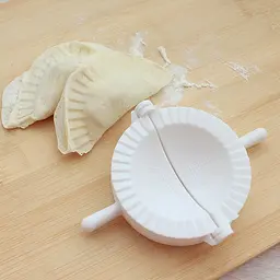 Форма пластикова для приготування вареників Ø8 cм, Kitchen Master 84033 - мініатюра 4