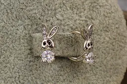 Сережки дитячі Xuping Jewelry зайчики із білими фіанітами 10 мм сріблясті - мініатюра 2