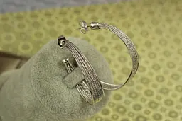 Сережки кільця Xuping Jewelry Скірда 4,3 см сріблясті - мініатюра 2