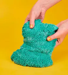 Пісок для дитячої творчості Kinetic Sand Бірюзовий блиск, 907 г (71489T) - мініатюра 4