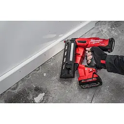 Пістолет цвяхозабивний акумуляторний безщітковий MILWAUKEE, M18 FN16GA-202X (зарядний пристрій M12-18 FC, 2 акумулятори М18 В2 2 - мініатюра 8