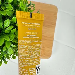 Зубная паста-гель Dentissimo Advanced Whitening Gold Передовая отбелка Золотая (фтор 950) 15 мл - миниатюра 2