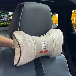 Подушка на підголівник з логотипом Seat Екошкіра 3D Кольоровий лого Бежева-Коричневий кант 1 шт