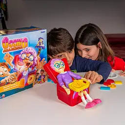 Настільна гра TOMY Жадібна бабуся Occhio alla Nonna Greedy Granny сімейна гра на спритність, 2–4 гравці від 5 років (SKU-203) - мініатюра 5