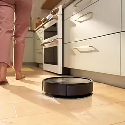 Робот-пилосос з вологим прибиранням iRobot Roomba Combo j5+ - мініатюра 4