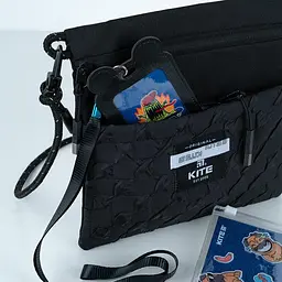 Бейдж Kite K24-296-3 вертик. на шнурку, чорний - мініатюра 4