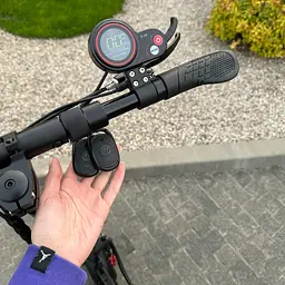 Електросамокат KUGOO M4 PRO 48V 1000W (підсилений акумулятор 18Ah) з сидінням 2025 року - мініатюра 10