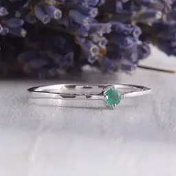 Каблучка з білого золота з ізумрудом 18 K-0109 - мініатюра 3