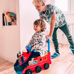 Толокар Kiddieland Міккі Маус Паровозик-сортер червоний (054874) - мініатюра 6