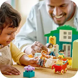 Конструктор LEGO DUPLO Town Сучасний родинний будинок із фігурками 3 в 1, 166 деталей (10470) - мініатюра 15