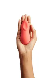 Потужний мінівібромасажер Touch X Crave Coral by We-Vibe, зручно поєднувати з проникним сексом - мініатюра 7