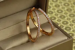 Сережки кільця Xuping Jewelry доріжка із камінців 3 см золотисті - мініатюра 2
