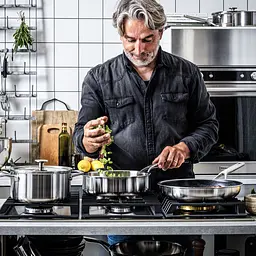 Сотейник KitchenAid MSS з кришкою 24 см 3.1 л (CC003251-001) - мініатюра 5