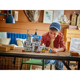 Конструктор LEGO Creator Середньовічний замок із лицарем на коні 1371 деталь (31168) - мініатюра 10