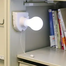 Світлодіодний портативний ліхтар LED лампочка на батарейках 4хAA світильник на підставці Stick Up Bulb 6099 - мініатюра 3
