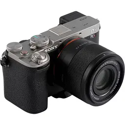 Об'єктив Viltrox AF 40mm f/2.5 Air Sony E Black - мініатюра 9