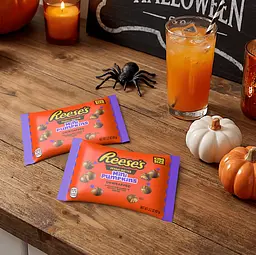 Шоколадні цукерки Reese's Unwrapped Mini Pumpkins 62г - мініатюра 4