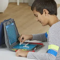 Гра настільна Hasbro Морський бій (F4527) - мініатюра 8