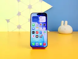 Смартфон Apple iPhone 16 Pro Max 256GB Desert Titanium (MYWX3) Б/В [171740] - мініатюра 2