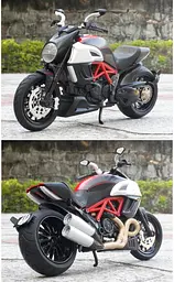 Колекційна масштабна модель мотоцикла TK Group Ducati Diavel Carbon зі світлом, звуком та амортизацією 1:12 - мініатюра 5