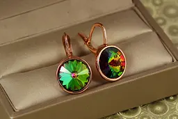 Сережки Xuping Jewelry камені Сваровскі зелені в обідку 2,5 см золотисті - мініатюра 3